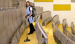 Odkurzacze do środków transportu czyszczenie w klatkach schodowych